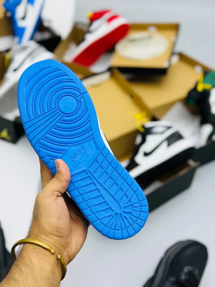 Nike Air Jordans 1 UNC (Blue) Nike