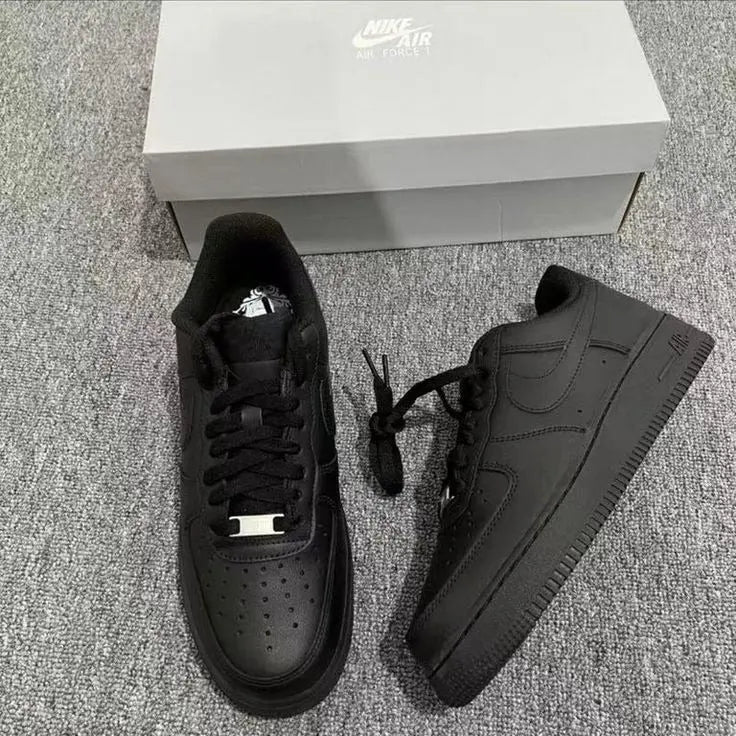 Nike Air Force 1 (Black)