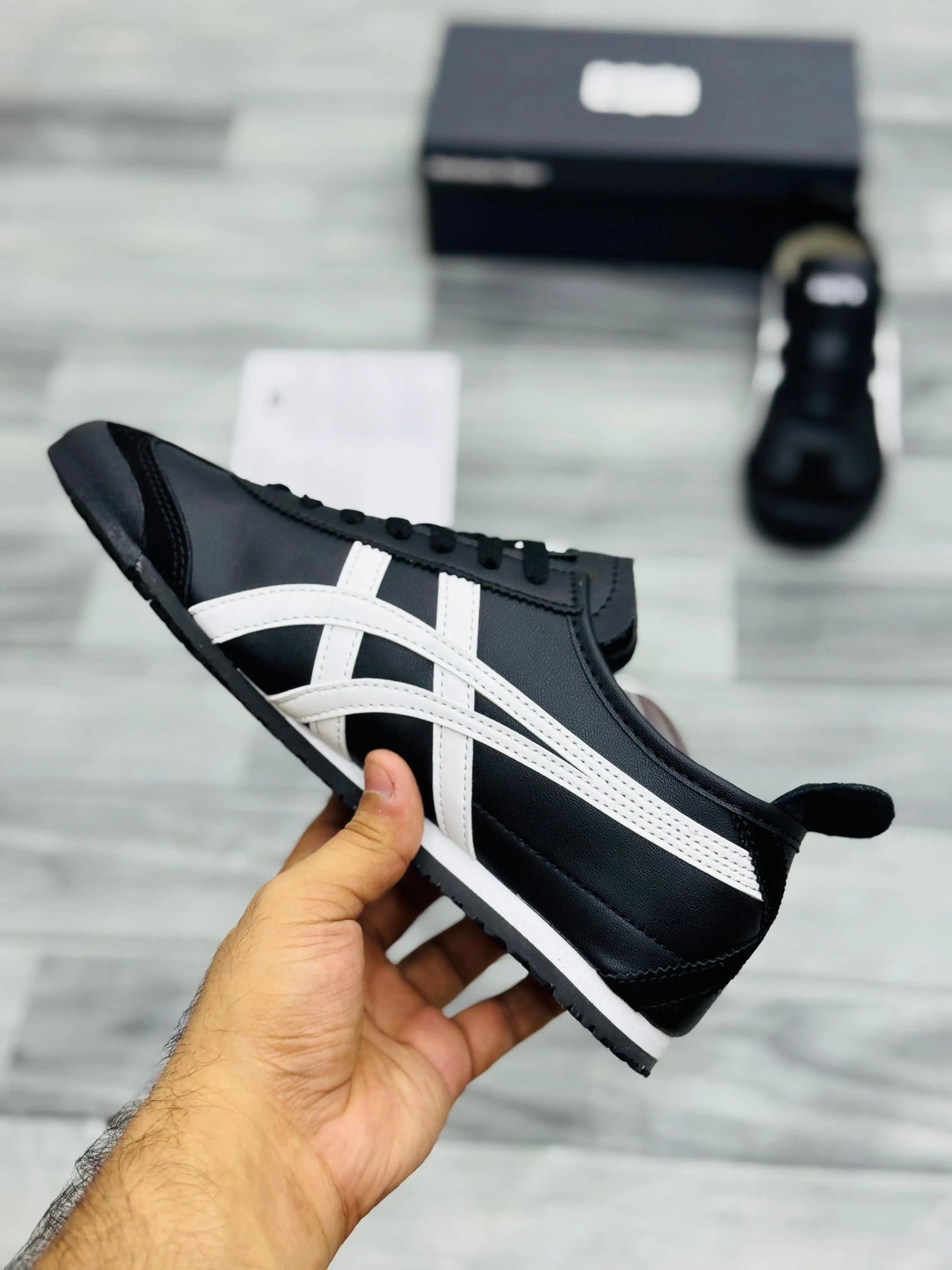 Onitsuka Tiger Black Asics