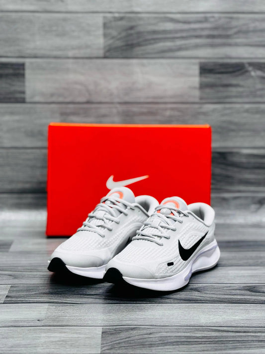 Nike Journey Run (Purple Stripe) Nike