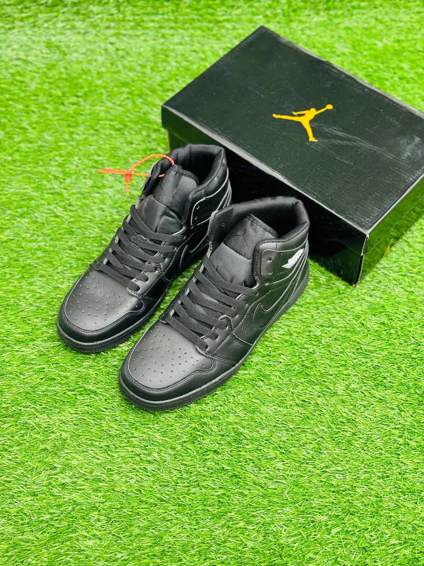Nike Air Jordan 1 High – Black - Prime Walks