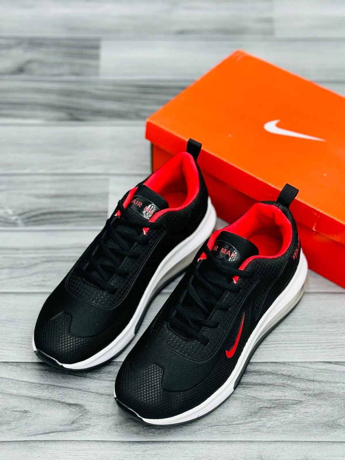 Nike Air Max 720 - Prime Walks
