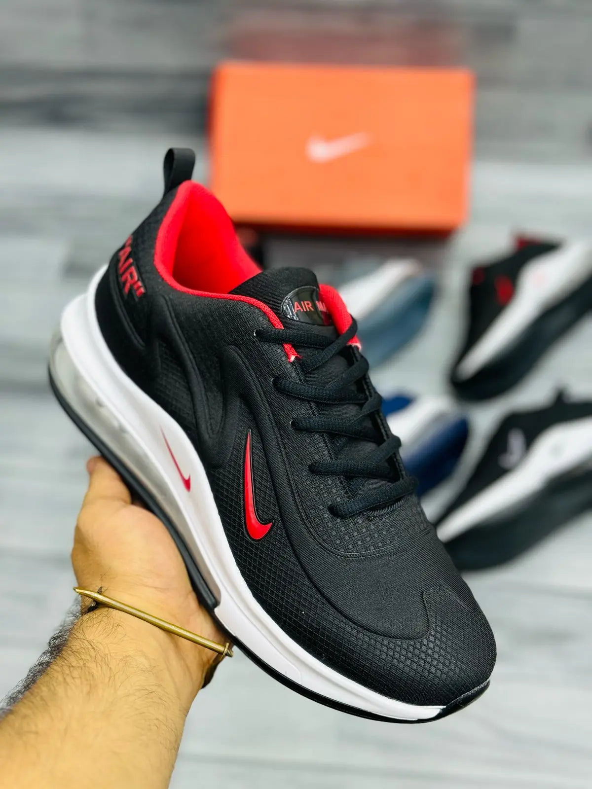 Nike Air Max 720 - Prime Walks