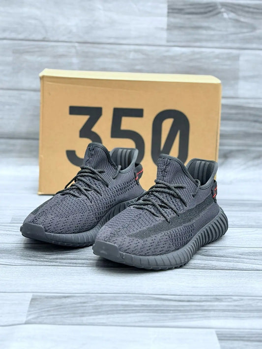 Yeezy 350 V2 Black