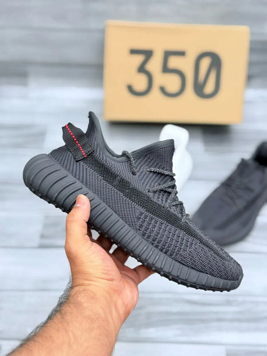 Yeezy 350 V2 Black