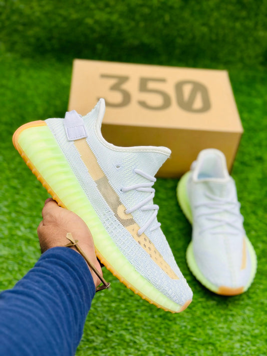 Yeezy 350 V2 Hyperspace