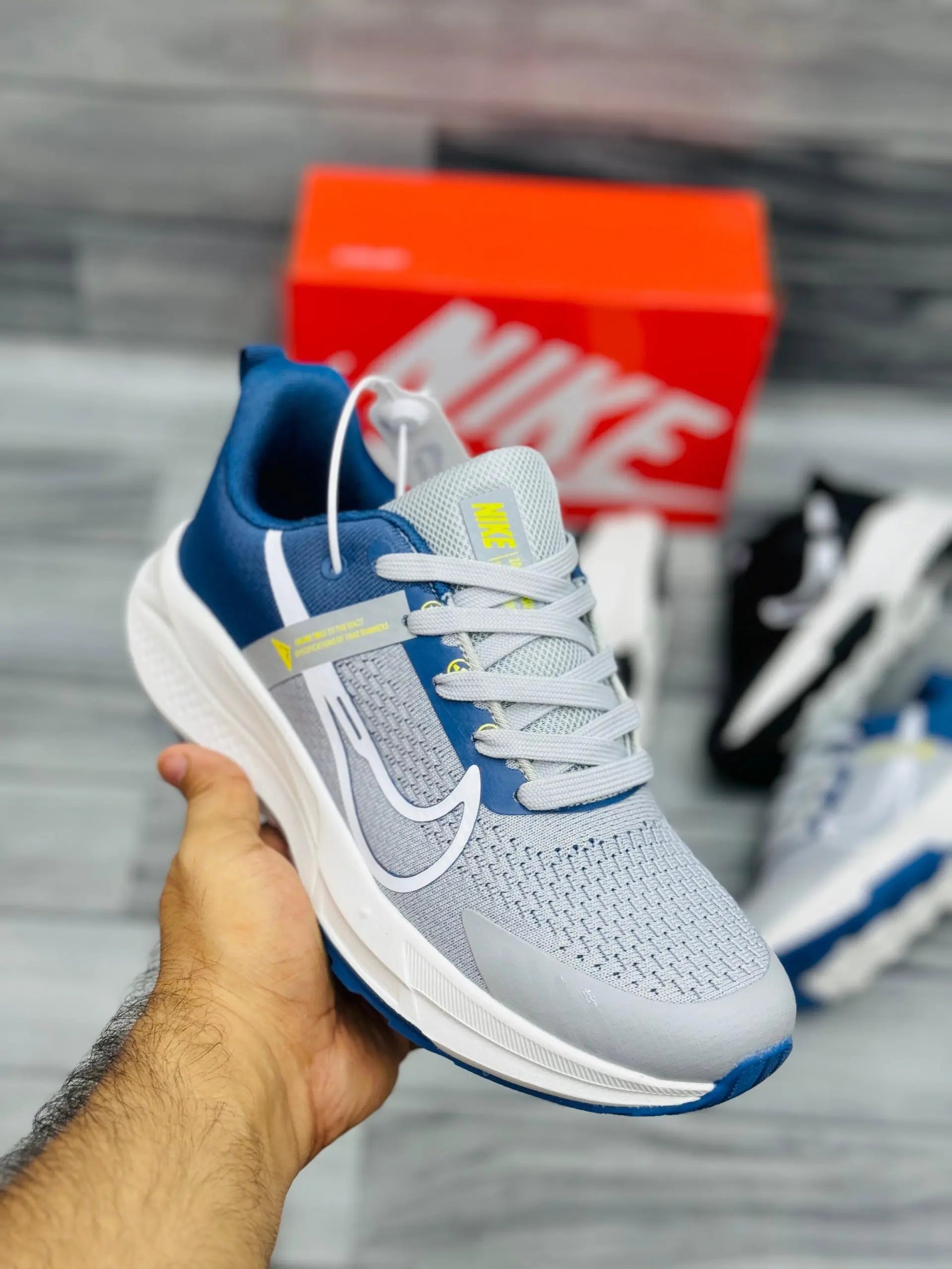 Nike Air Zoom Trail - Grey Nike Prime Walks