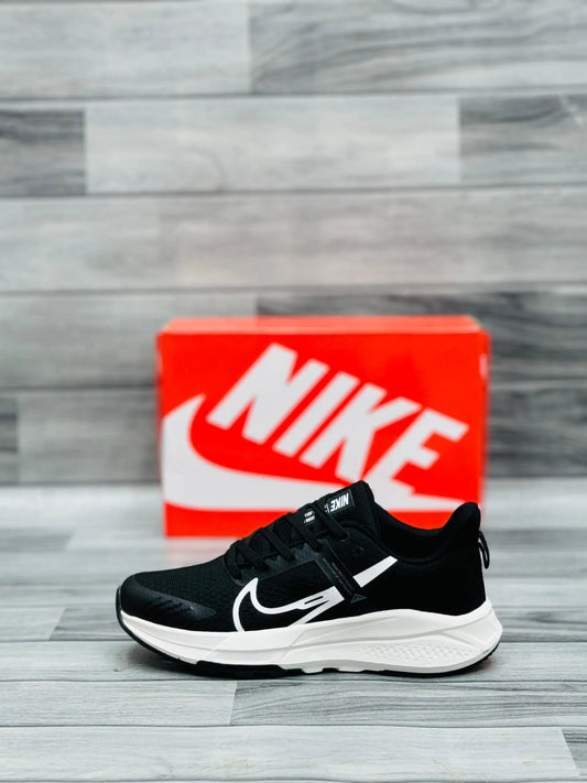Nike Air Zoom Trail - Black Nike Prime Walks