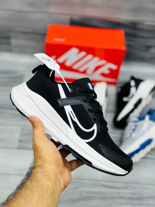 Nike Air Zoom Trail - Black Nike Prime Walks