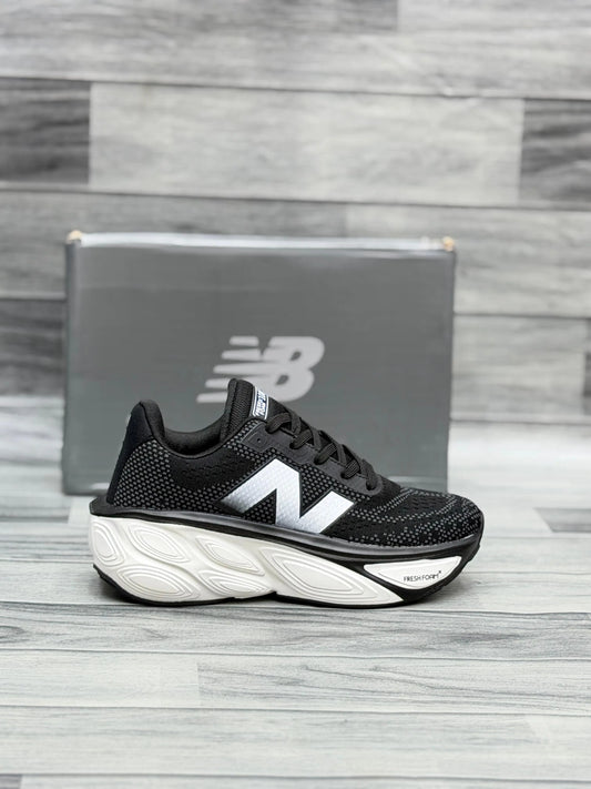 NB Fresh Foam X More V5 - Black Prime Walks