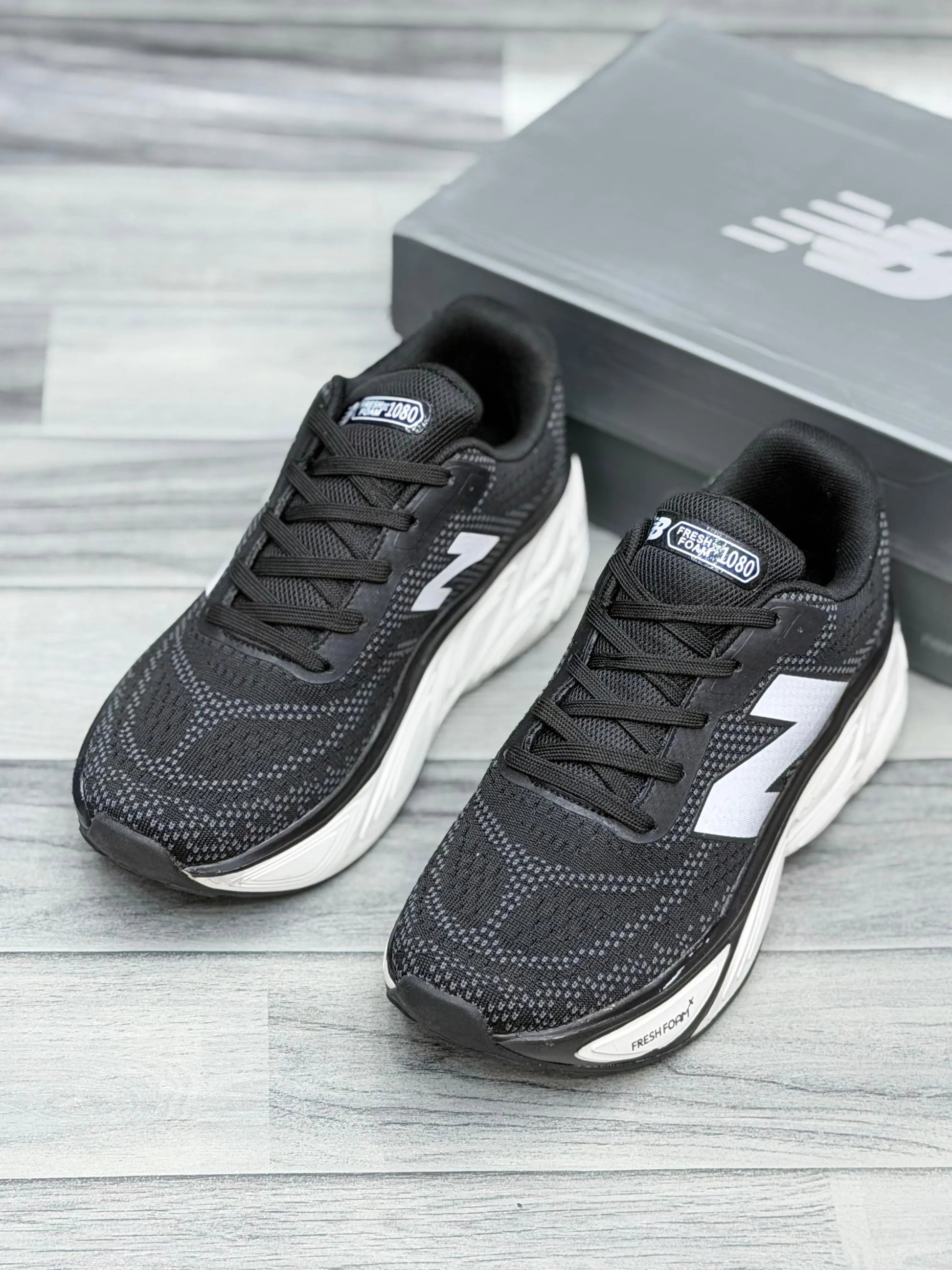 NB Fresh Foam X More V5 - Black Prime Walks