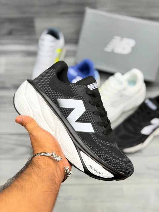 NB Fresh Foam X More V5 - Black Prime Walks